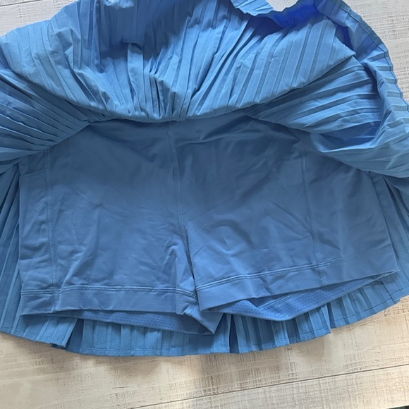 Lululemon Varsity High Rise Pleated Tennis Skirt - Picture 3 of 6